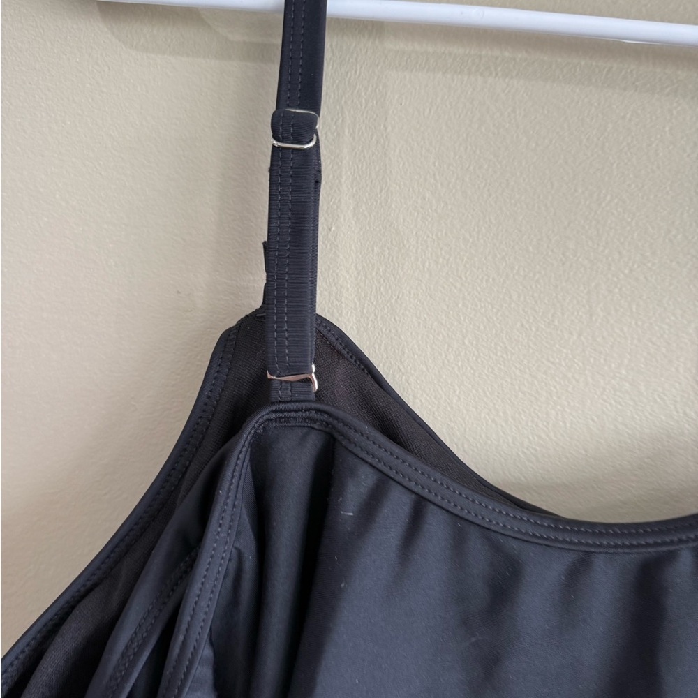 Black Asymmetrical Ruffled Swim To 20W - Picture 6 of 8